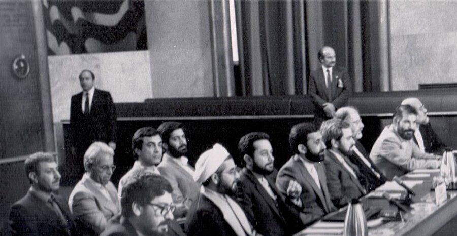 مذاکرات صلح ایران و عراق روایتی از یک مذاکره کننده 1 مذاکرات صلح ایران و عراق روایتی از یک مذاکره کننده